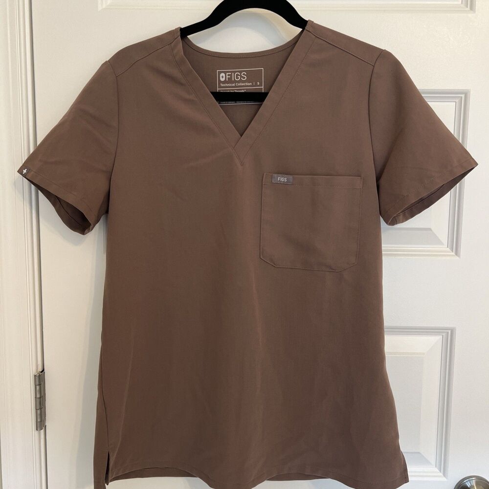 FIGS Women’s Catrina Short Sleeve Scrub Top Shirt Small S Color Expresso